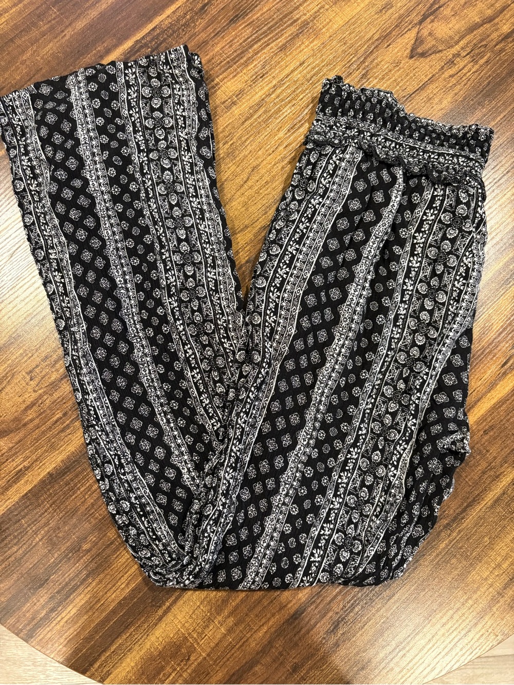 Scarves & Wraps - Picture 3 of 5